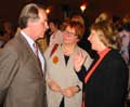 Franz M&uuml;ntefering, Angelika Graf, Elfriede Pauli beim Empfang f&uuml;r akttive &Auml;ltere, Berlin, 09. Mai 2005