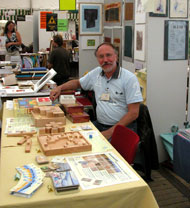 Bernhard A. Pauli am Stand VIA-Spiele
