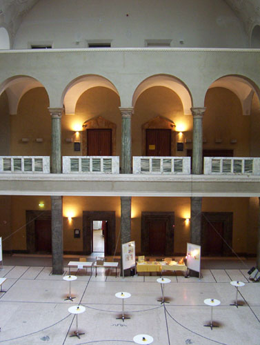 QUINTE, LMU M&uuml;nchen - in ehrw&uuml;rdiger Umgebung