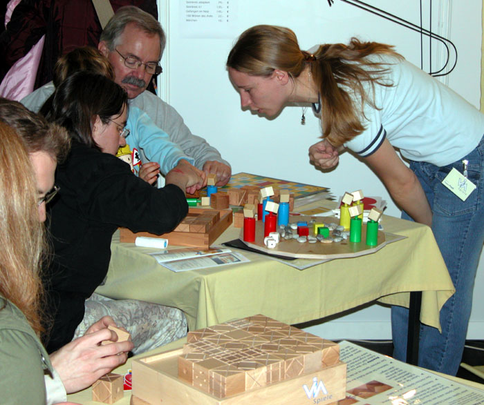 Spielwies'n M&uuml;nchen, 2005, Standbetreuung Tatjana Pauli